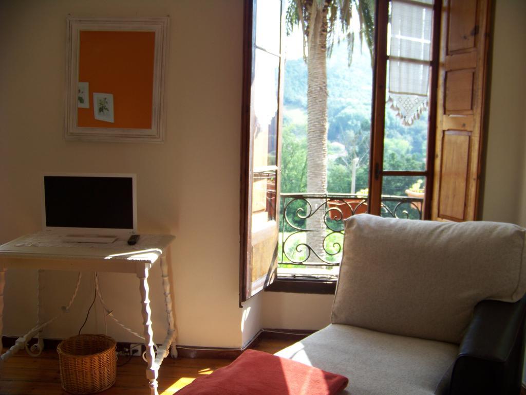 B&B El Jardin De Aes Puente Viesgo Εξωτερικό φωτογραφία