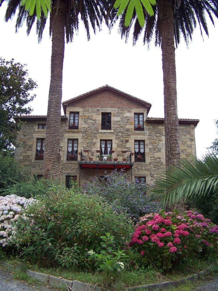 B&B El Jardin De Aes Puente Viesgo Εξωτερικό φωτογραφία